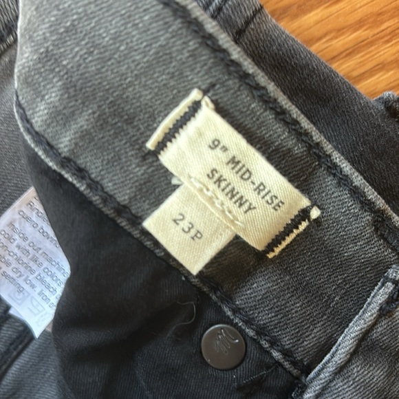 NWT Madewell 9" Petite Mid-Rise Skinny Jeans in Black Sea Size 23 Petite - Picture 6 of 8